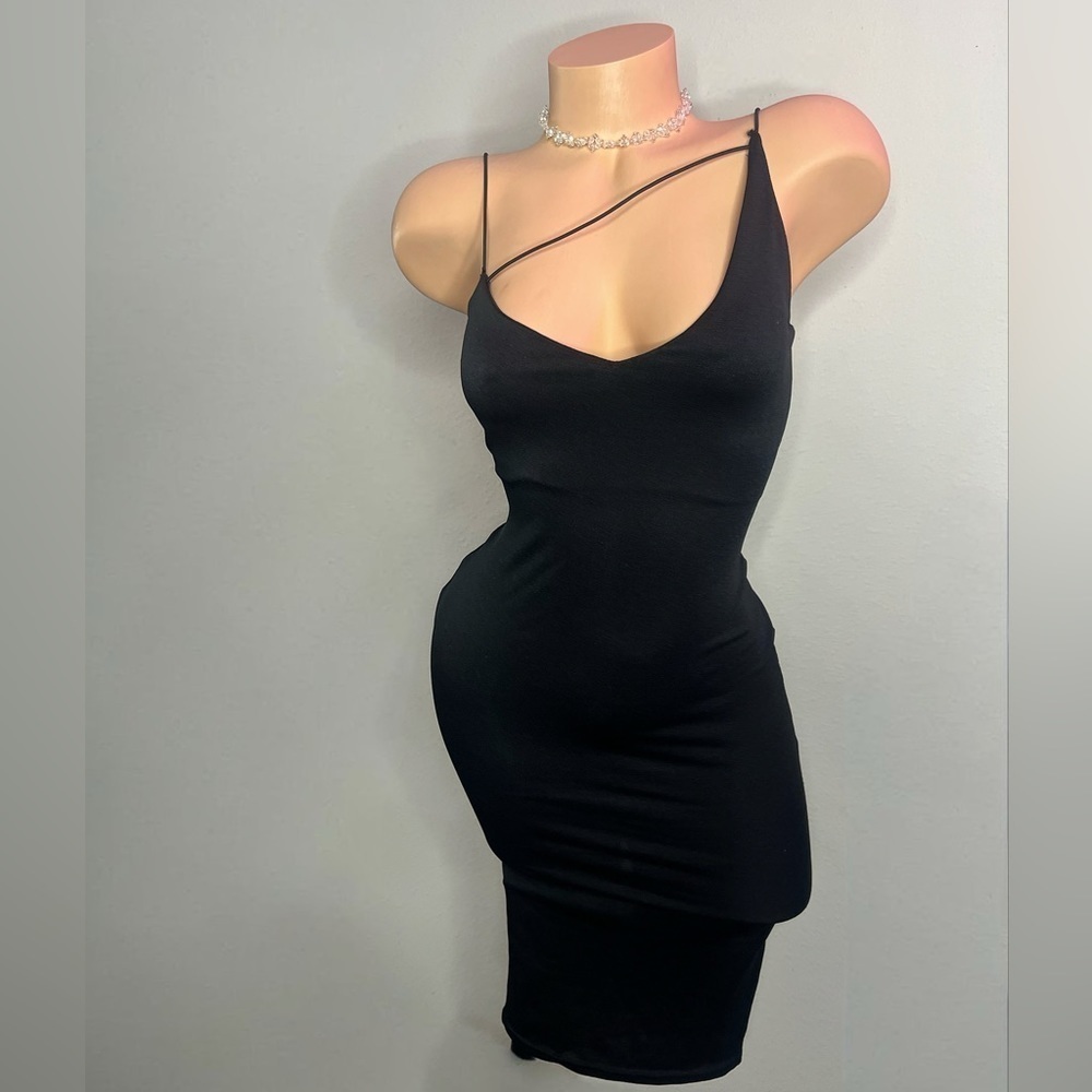V Neck Strapy Dress - Black